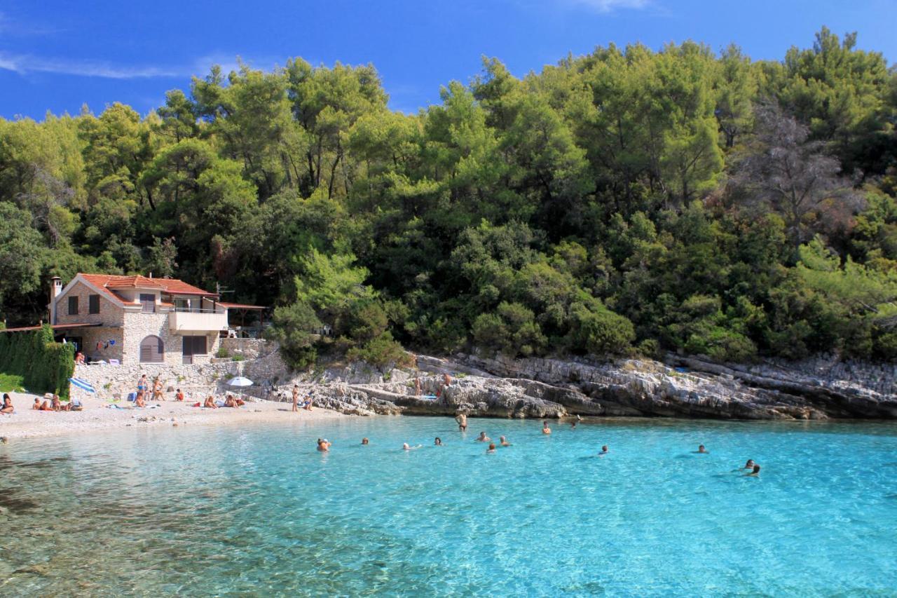 Apartments With A Parking Space Zavalatica, Korcula - 4453 Exterior photo