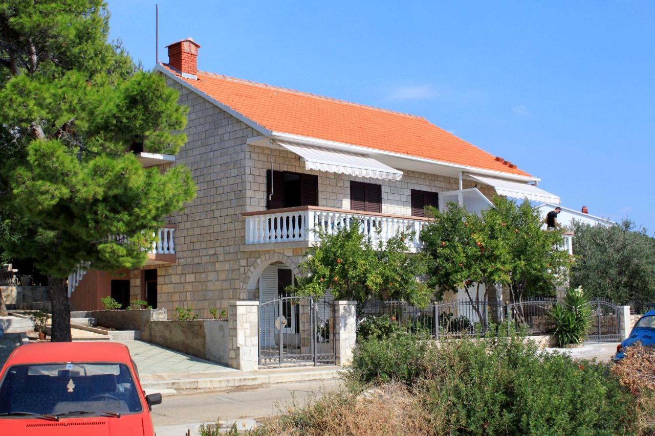 Apartments With A Parking Space Zavalatica, Korcula - 4453 Exterior photo