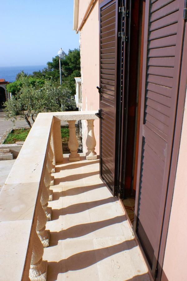 Apartments With A Parking Space Zavalatica, Korcula - 4453 Exterior photo